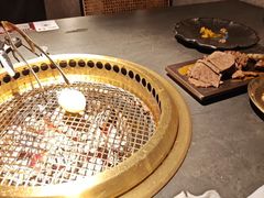 -铭牛烧肉·和牛海鲜自助(高新月牙湖店)