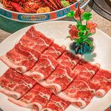 小龙虾和烤鸭这对CP，一下子撞进了我心坎里了！