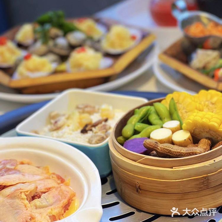 定西路人气尚蒸燚蒸汽海鲜，黄金面包蟹回味无穷