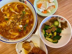 -顺溜·手工刀削面·黑金店(铜锣湾店)