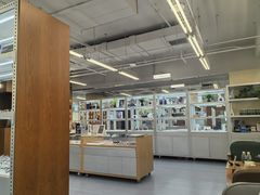 -无奔眼镜·蔡司·依视路授权店(马家堡店)