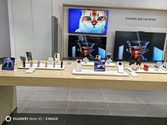 -华为授权体验店(中山公园来福士)