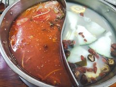 -周良天山牛杂城(天山路总店)