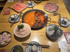 -旧街市鲜货老火锅(大光路店)