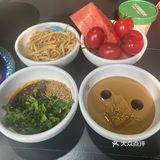 今天火锅吃撑了，超满足