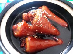 老巴子招牌猪尾巴饭-蘑菇圈·云南野生菌菇炒饭·巷口食堂(悦荟店)