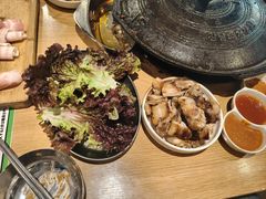 -江南猪肉商会无限续吃(弘大店)