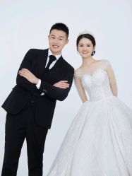 -雪中彩影婚纱摄影·微光艺术中心