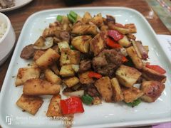 馕丁炒肉-清真·玛丽亚新疆菜主题餐厅(浙江中路店)