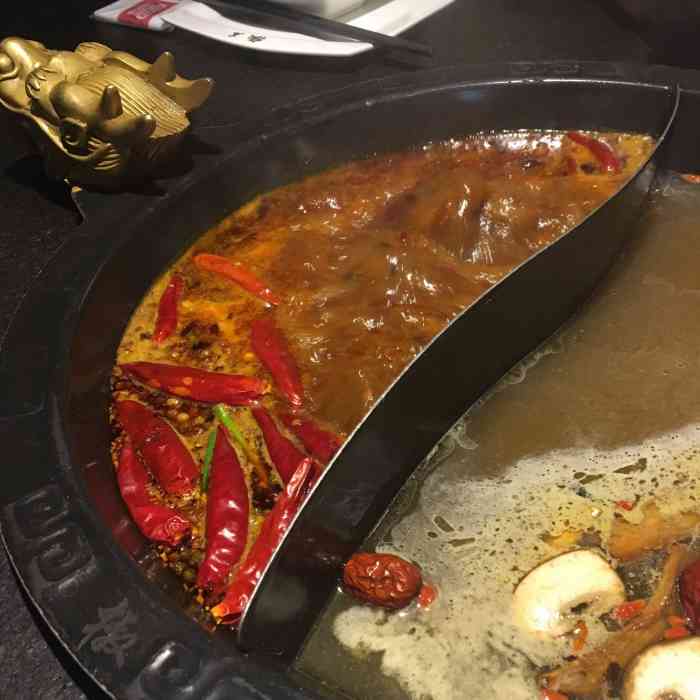 椒王火锅(衡阳店)-"椒王火锅是我吃过最好吃的火锅,服务没得说.