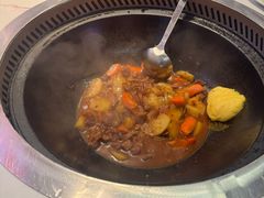-雪乡人家东北菜·铁锅炖一切(高斯路店)