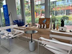 靠窗位-Cetus coffee鲸鱼座咖啡·拼豆(二仙桥公园店)