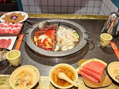 -宽板凳老灶火锅(台湾街店)