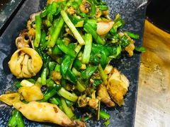 -老东镇啤酒屋海鲜加工·蒸汽海鲜·海鲜烧烤(台东店)