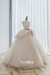 -予白婚纱礼服馆