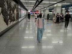 -体育场(地铁站)