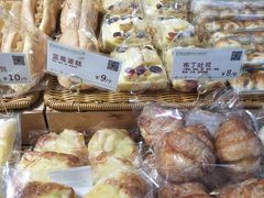 -顶东面包花园·生日蛋糕(世博店)