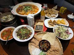 -魏铭鱼头捞饭(晋阳路店)