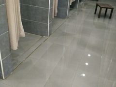 新修的女更衣室-途睿健身游泳俱乐部(顶峰店)