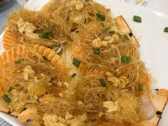蒜蓉粉丝蒸扇贝-明记海鲜大排档(巽寮湾店)