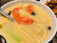 浓汤煮鲜腐竹-汤城小厨•粤菜•靓汤(苏州街店)