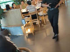 -茅草房·河畔园林火锅