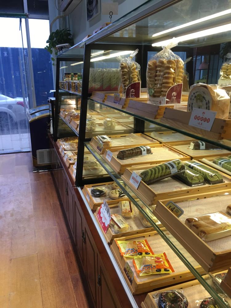 三色鸽(阳光花苑店)-"小区的甜点面包房,绝对是为小区人民服务的.