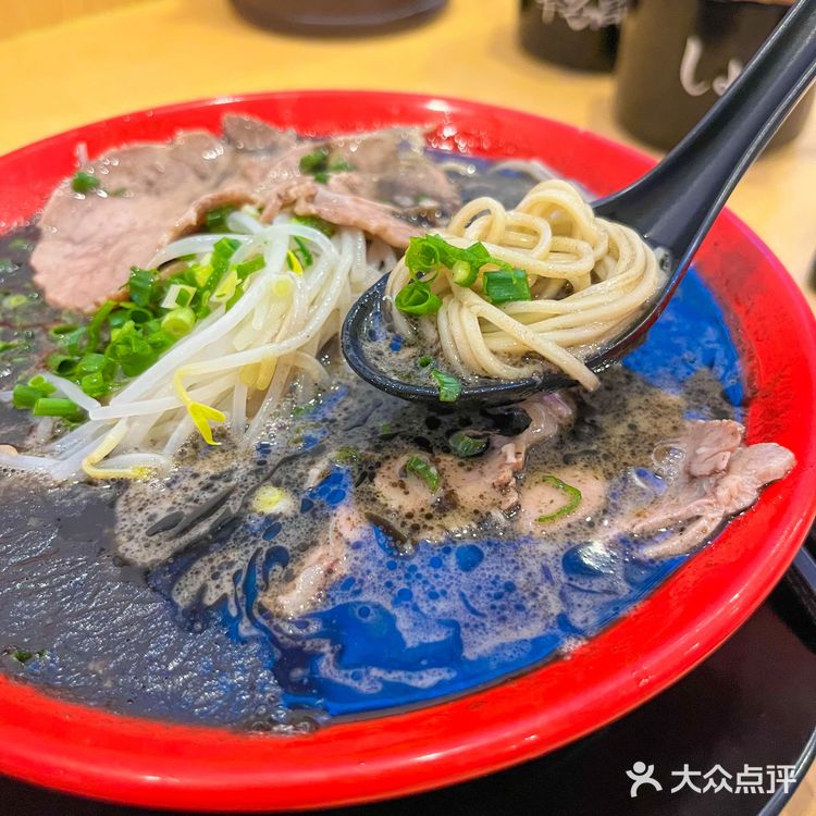 不出广州吃日本本土人气拉面🍜豚骨浓汤一口便心动！