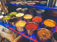 自助调料区-马路边边串串香形象店(磐石路店)