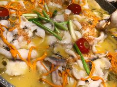 -山城外·非遗酸菜鱼(财富中心店)