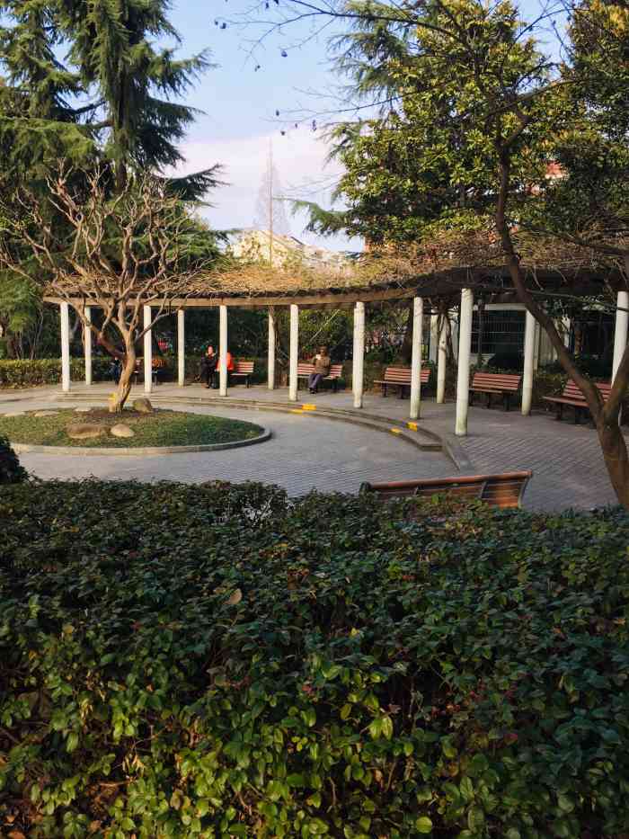 延春公园-"原来外面看上去一点也不起眼的公园,里面居.