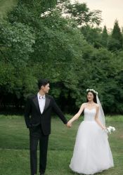 -喜爱高定婚纱摄影