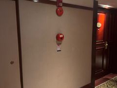 -深圳富苑皇冠假日套房酒店