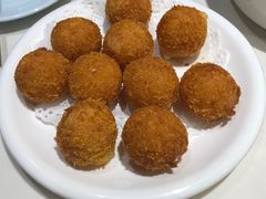芝士奶黄球-大铁勺新津菜(东丽阳光新业广场店)