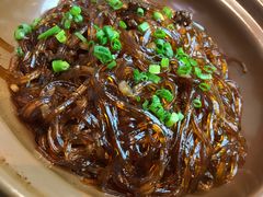 牛肉粒粉丝煲-有红鸡毛店·川菜(建设路店)