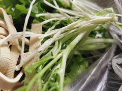 -霄汉牛三鲜湖北砂锅菜(万松园2店)