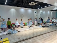 -艺熠舞蹈口才主持表演艺术中心(爱琴海校区)