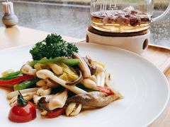 花生芽炒鹿茸菌-汝是素•文创素食馆(金月湾店)