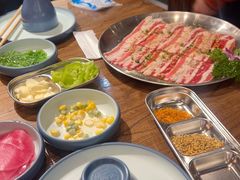 -明洞阿姨·韩式酱蟹烤肉·创意料理(三元桥店)