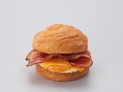 培根蛋可颂堡-星巴克(东莞塘厦万科生活广场店)