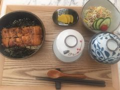 -自由之丘