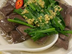 胡椒韭菜煮猪红-龙禧渔村酒楼