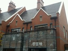 -钟书阁(松江泰晤士小镇店)