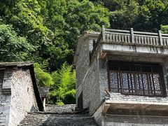 -高荡千年布依古寨旅游景区