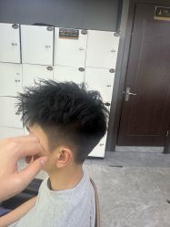 -藤野造型烫发染发