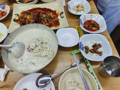 -亲昵春川鸡排(韩国美食街店)