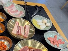 -臻牛烤肉