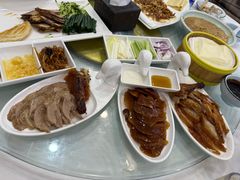 -大鸭梨烤鸭店(金顶街店)