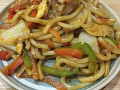 酸爽泡菜炒乌冬-岚山日式料理(郴州友阿国际广场店)