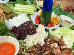 -沐毫傣泐云南菜孔雀宴•手抓饭傣味烧烤(曼听公园店)